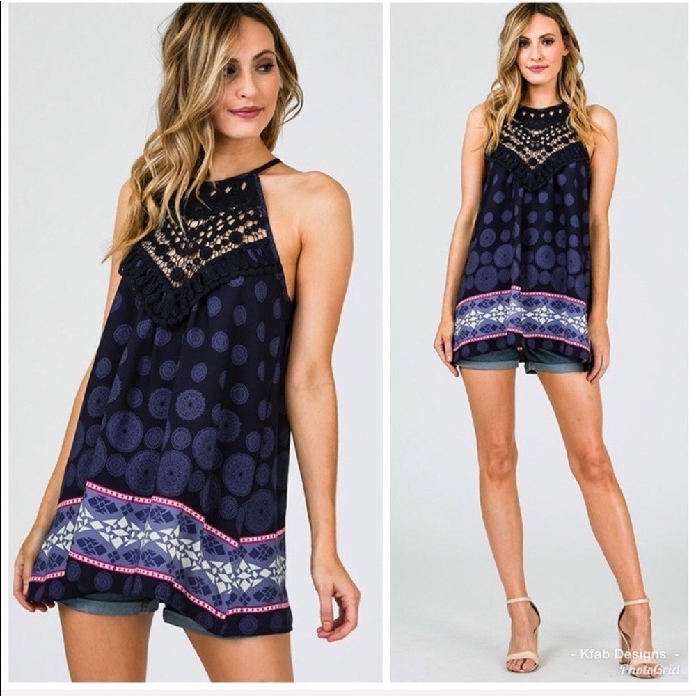 💗LAST 1! Navy Crochet/Lace Detail Printed Top! - Picture 2 of 3